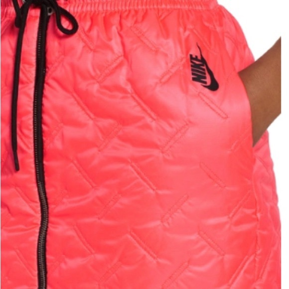 NikeLab Neon Punch Quilted Skirt - Picture 2 of 9